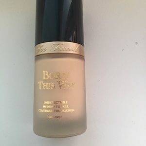 Too Faced Born This Way Foundation